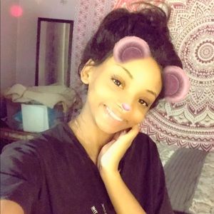 Meet your Posher, Crystal